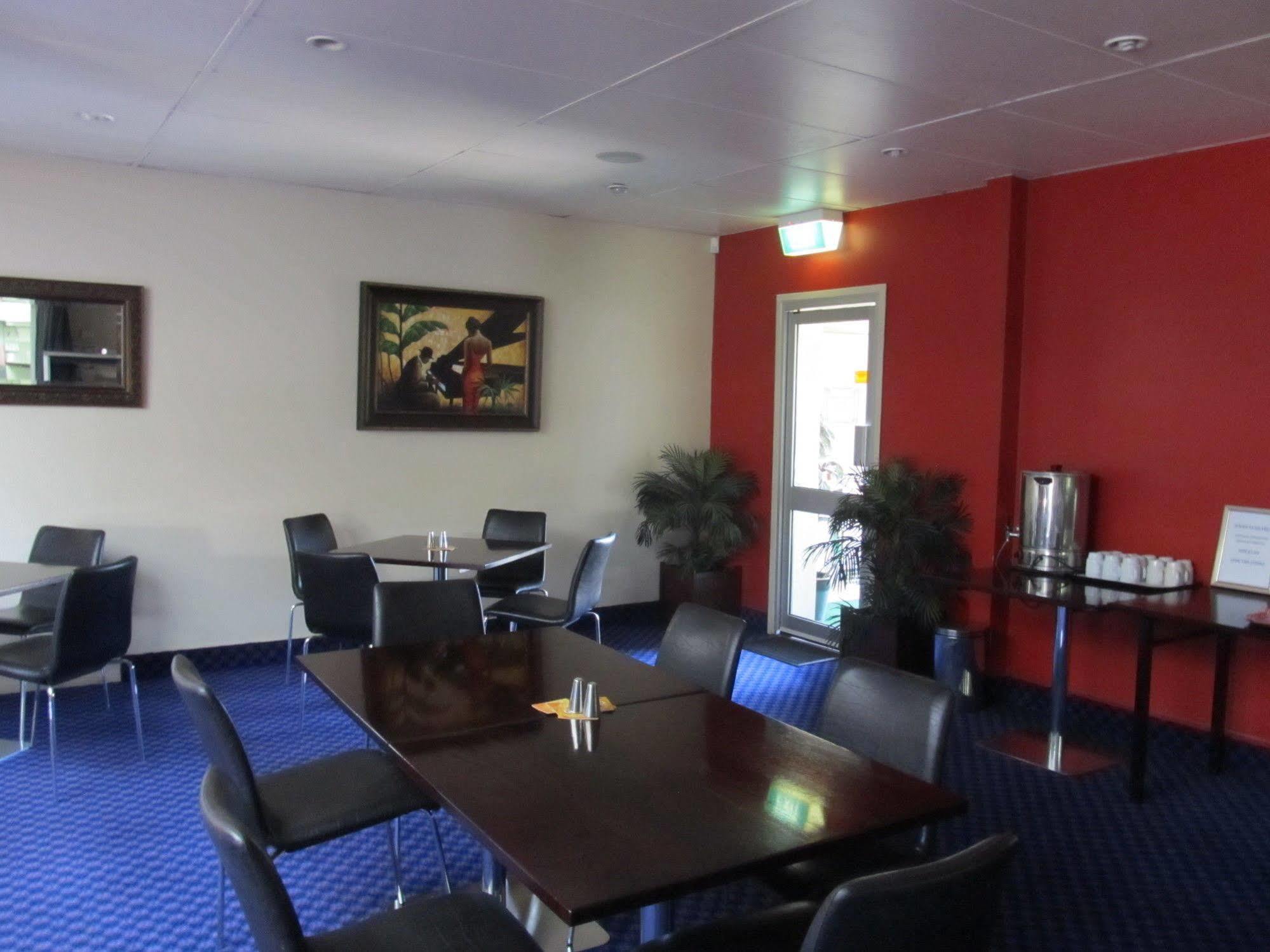 Sunpalms Motel Rockhampton Buitenkant foto